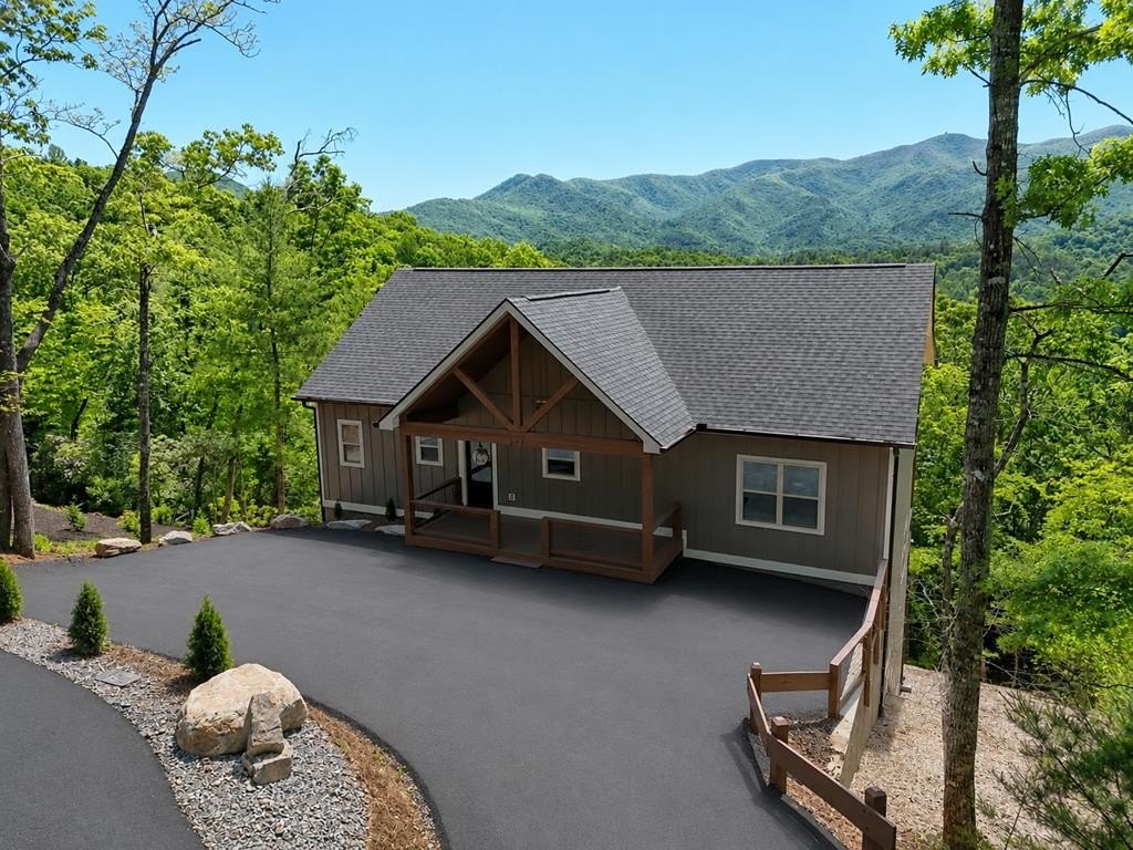 Single Family 3BR 2BA - 438 Mill Ridge Road, Hiawassee, GA