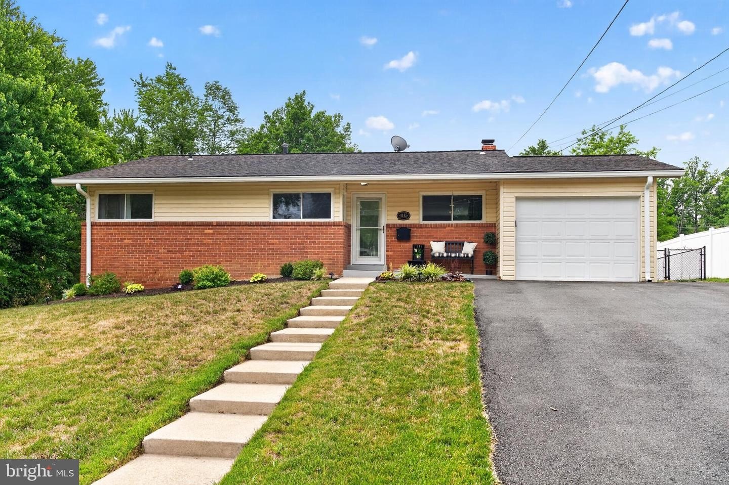 Single Family 4BR 3BA - 4115 DUVAWN ST, ALEXANDRIA, VA