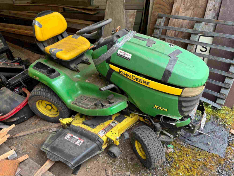 2008 John Deere Riding Lawnmower
