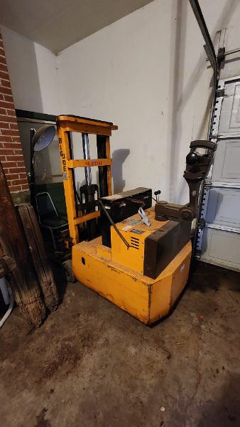Big Joe Walk-Behind Forklift