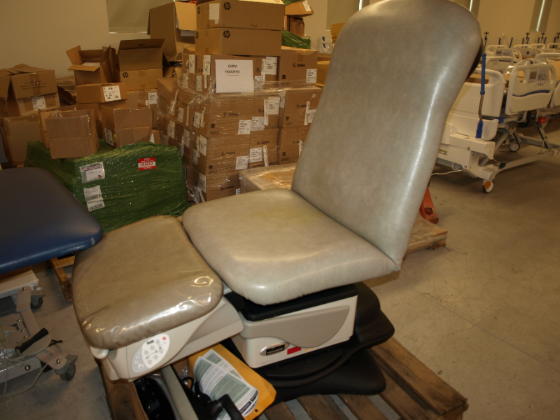 Midmark Chair for Repair or Parts