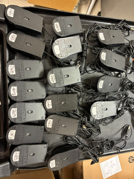 One Lot of Computer Mouse (Est 17 ea)