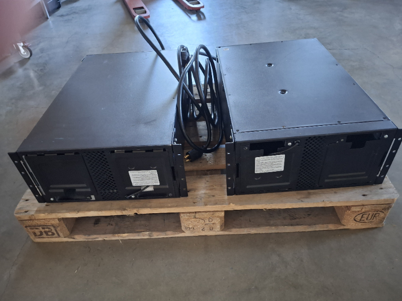 Schneider APC UPS