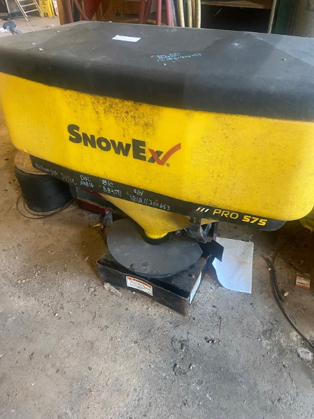 Salt/Sand Spreader