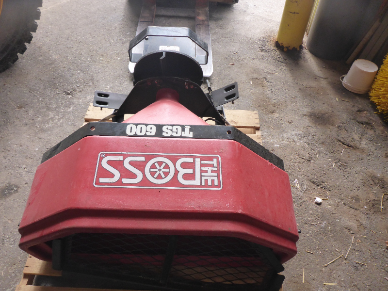 Tailgate Salt Spreader