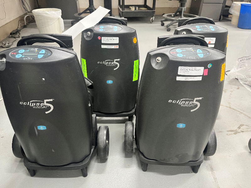 (4) Oxygen Concentrators