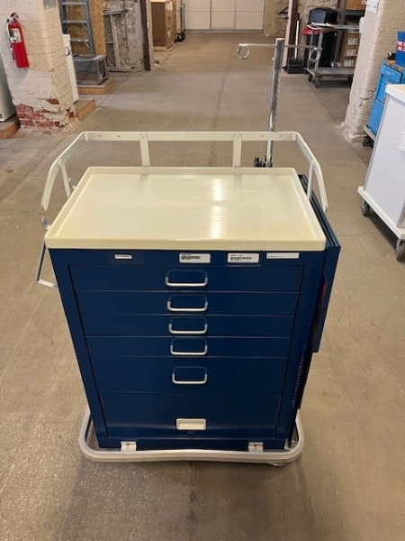 Armstrong Crash Cart