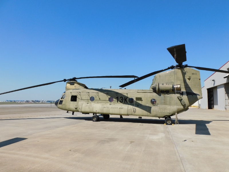 BOEING CH-47F CHINOOK HELICOPTER SN:  05-08013