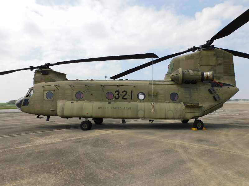 BOEING CH-47F CHINOOK HELICOPTER SN: 07-08732