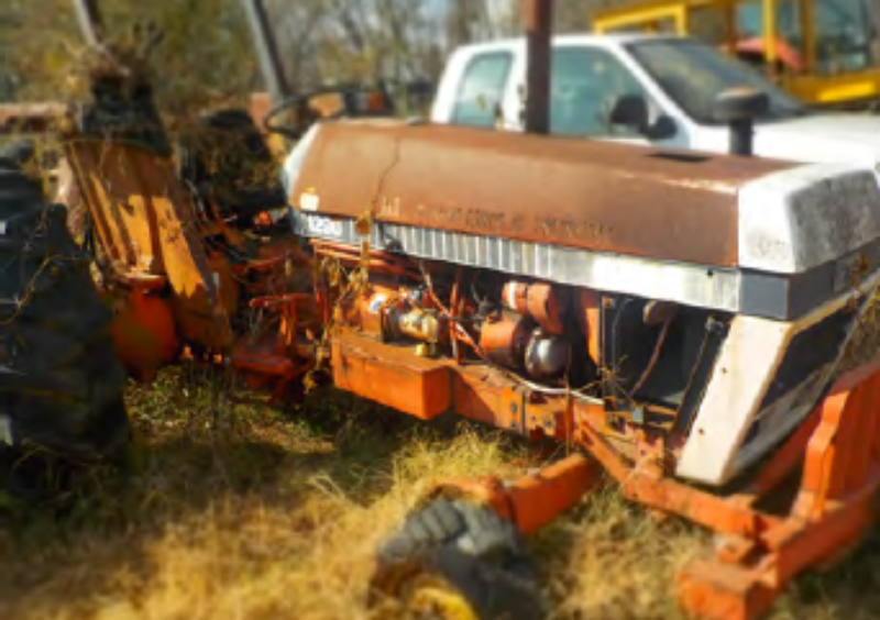  Case 1290 tractor with Woods Batwings