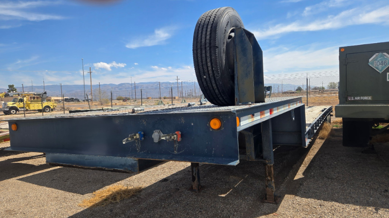 VALCUN LOW BED TRAILER